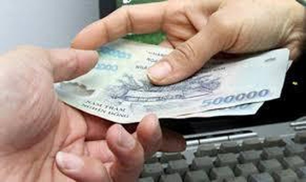 Khoi to nguoi chay an, lua tu ba 85 trieu dong hinh anh