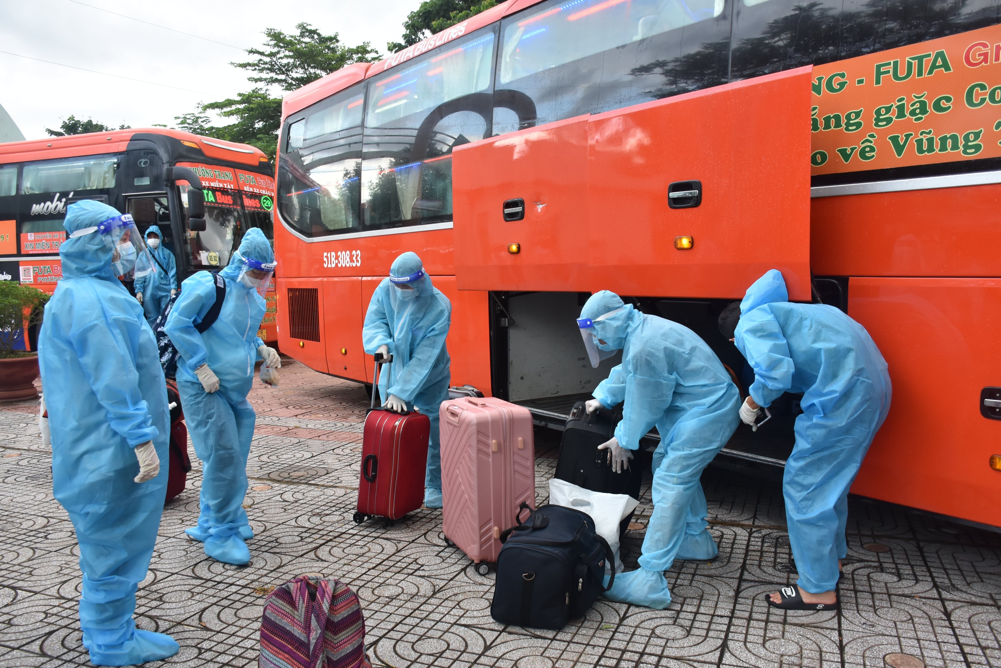 Ca Mau don cong dan tro ve tu 4 tinh thanh anh 2