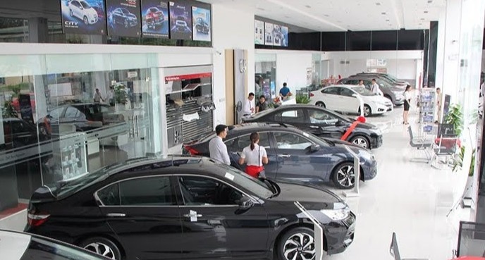 Khoi to cuu giam doc dai ly oto Honda lua tien coc cua khach hang hinh anh