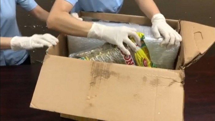 Giau 4,6 kg ma tuy trong sua bien, ca kho hinh anh