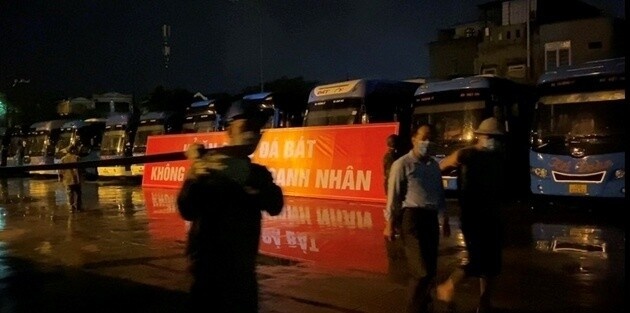 Ai chiu thiet hai vu hang tram nguoi chiem giu Ben xe Thuong Ly? hinh anh