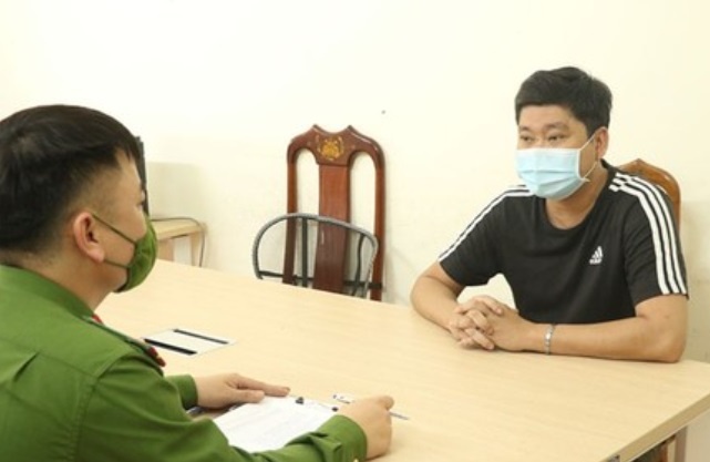 Nguoi phu nu chuyen 822 trieu dong cho nhom lua dao trung thuong hinh anh