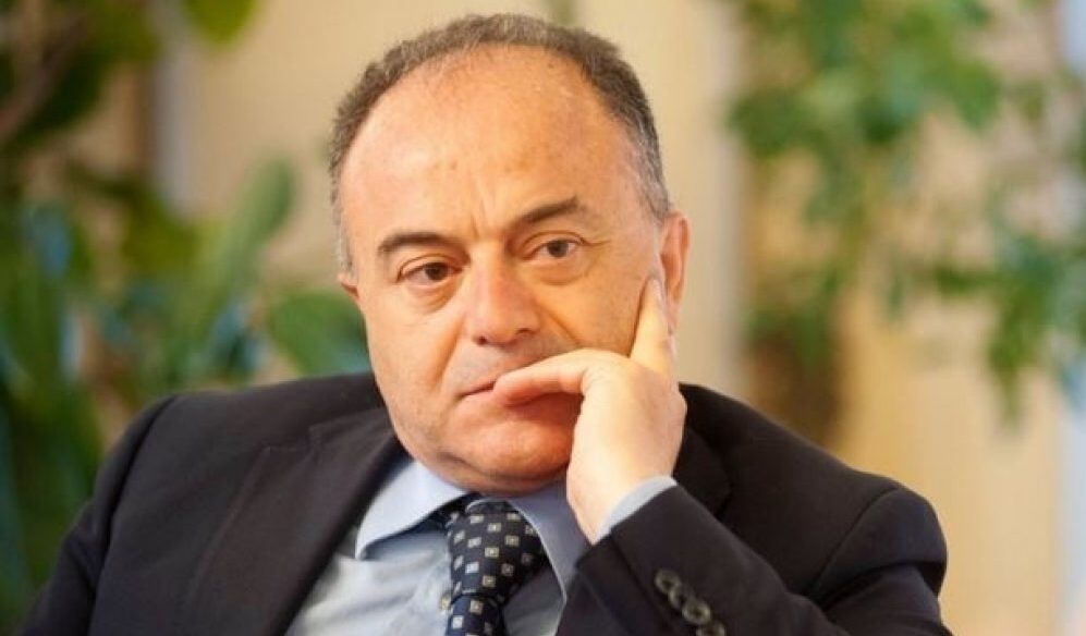 Cuoc song cua cong to vien chong mafia co biet danh ‘xac chet di dong’ hinh anh