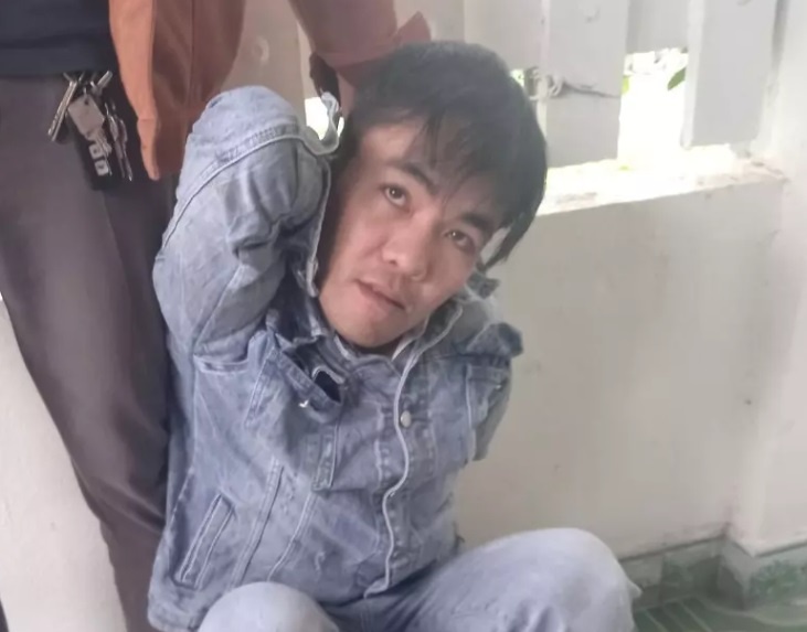 Bat nghi pham sat hai nguoi phu nu trong nha nghi hinh anh