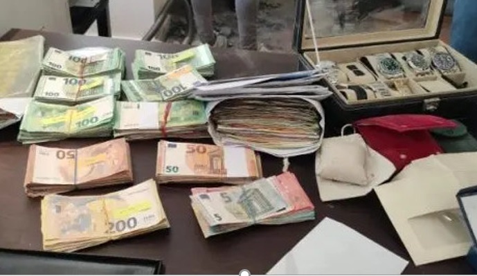 trum ma tuy chau Au anh 2