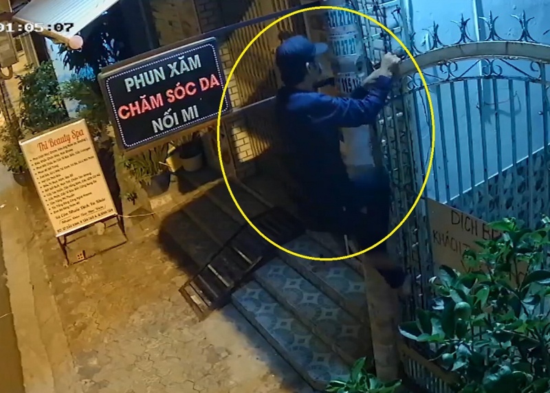 Mo cua hong gio, trom leo rao vao cuom sach tai san hinh anh