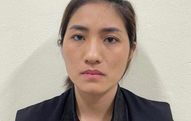 'Nu quai' chuyen mang vang gia di ban hinh anh