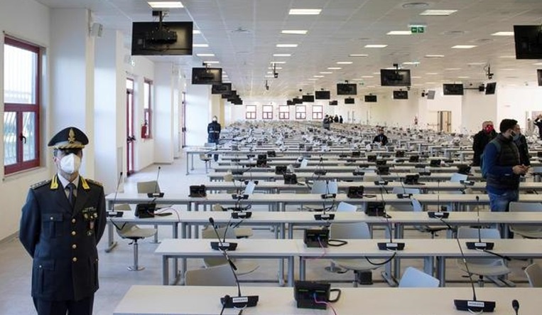 trum mafia hoan luong anh 2