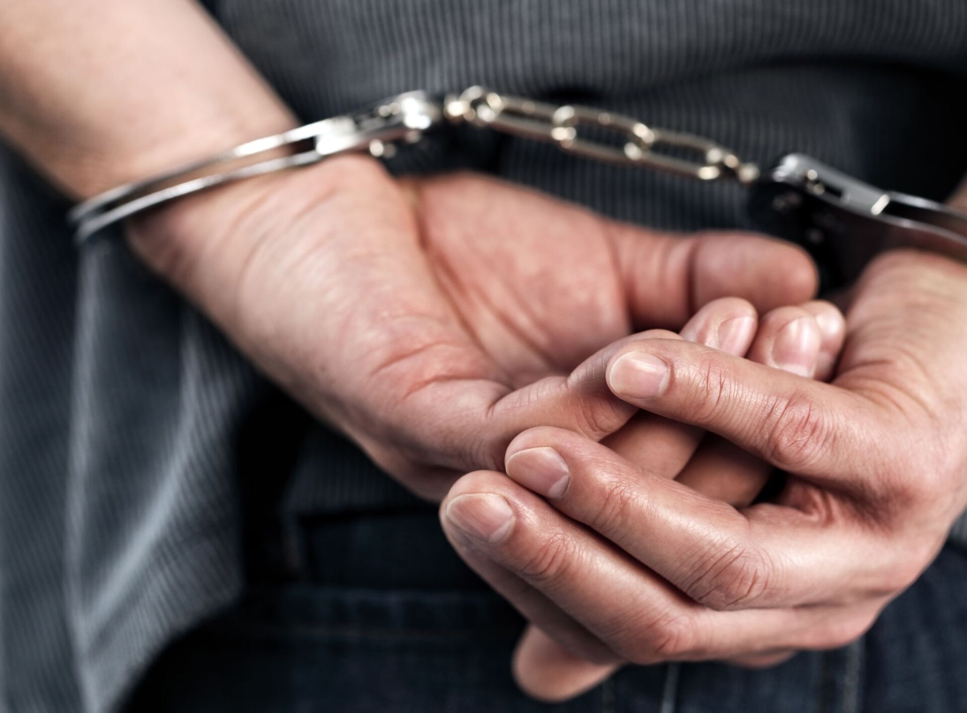 Giau xe sau khi tong chet cha cua nu rapper noi tieng o My hinh anh