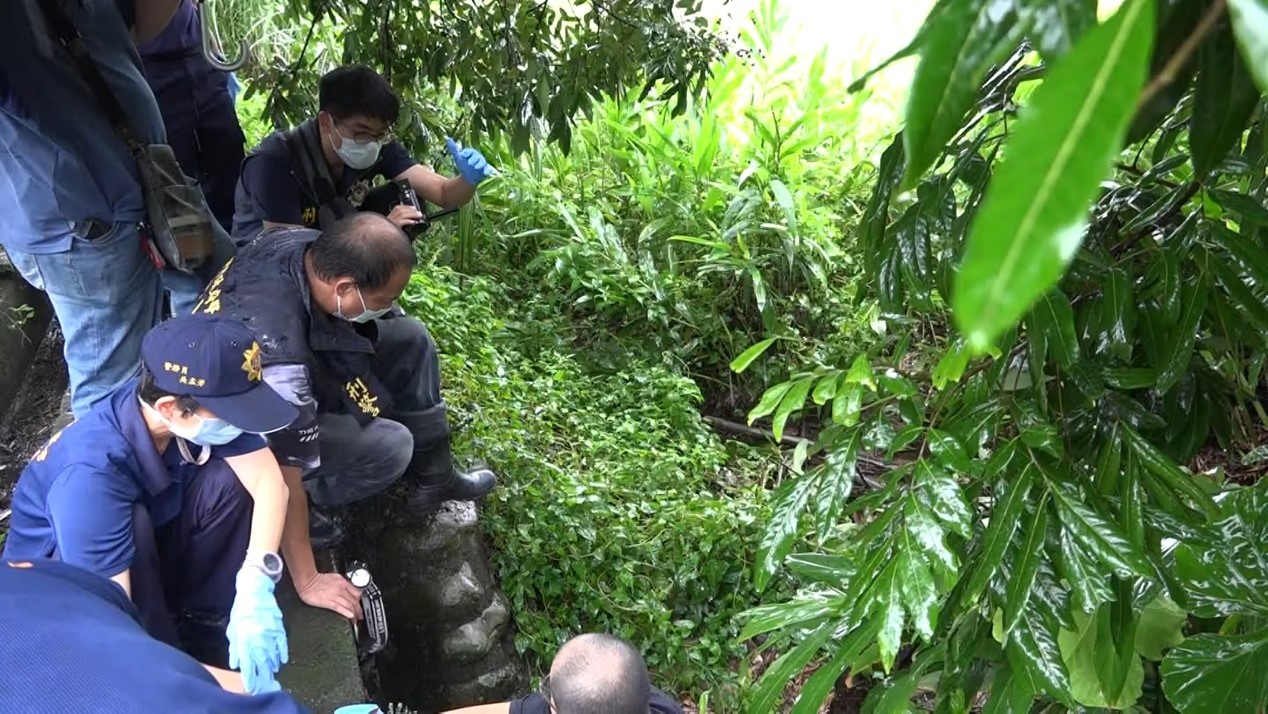 Vo va nhan tinh nguoi Trung Quoc giet chong, dot xac phi tang hinh anh