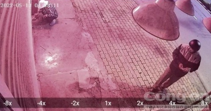 bi giat tui xach chua tien anh 1