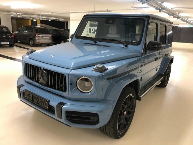 Bat thuong duong day nhap sieu xe bieu tang: Ai dang nguy bien? hinh anh