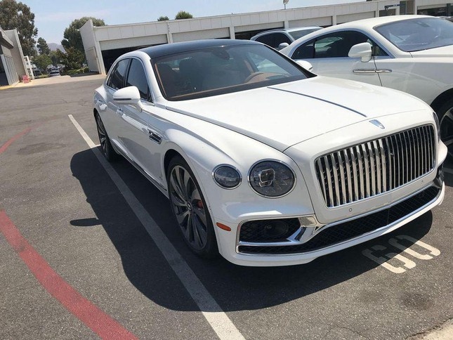 duong day nhap sieu xe bieu tang anh 2