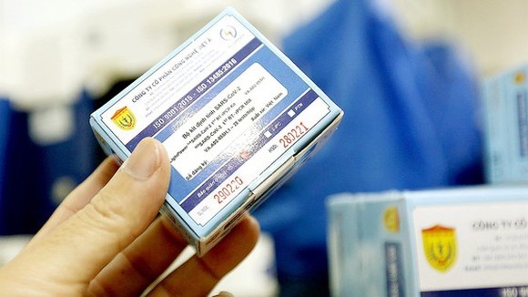 Giam doc CDC Dak Lak bi bat hinh anh