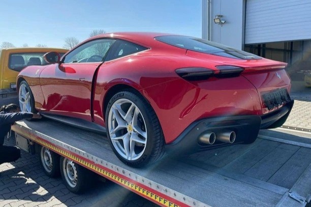 Duong day nhap sieu xe bieu tang: Co the xu ly nhieu hanh vi hinh anh