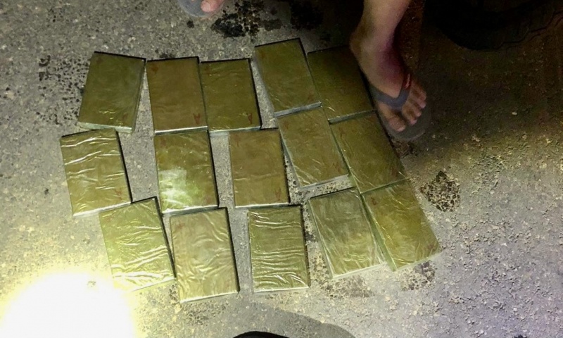 no sung ban cong an anh 2