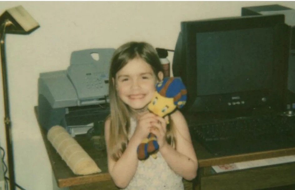 Co be 8 tuoi song sot trong vu gia dinh bi tham sat o My hinh anh