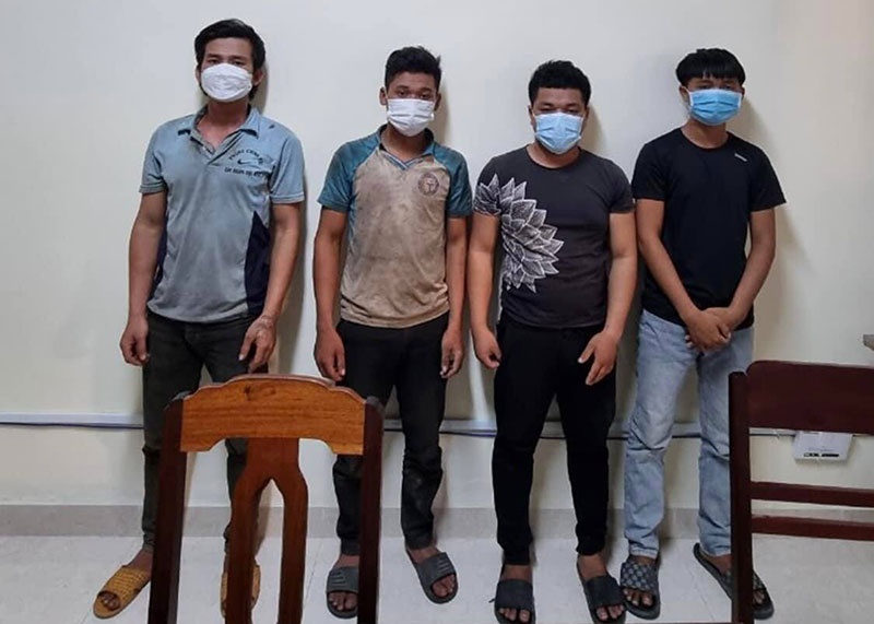 đâm trọng thương nhân viên ảnh 1 dam trong thuong nhan vien anh 1