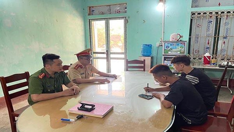 chồng phóng hỏa ảnh 1 chong phong hoa anh 1