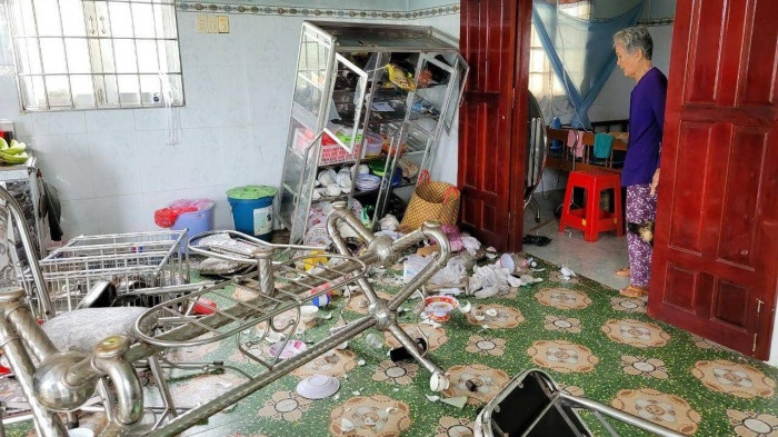 Trieu tap nhom dap pha tai san cua cu ba gan 80 tuoi hinh anh