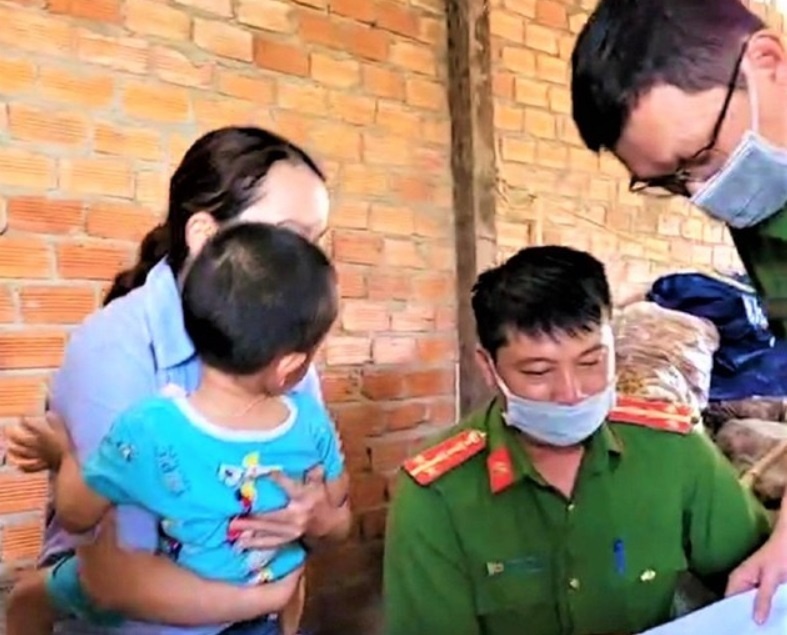 Can bo xin rut kinh nghiem vu me khai tu con 3 tuoi o Dak Lak hinh anh