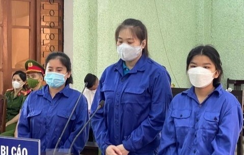 Nguoi me linh 9 nam tu vi ban con ruot sang Trung Quoc hinh anh