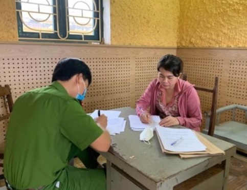 Bat doi tuong lua chay viec chiem doat hon 900 trieu dong hinh anh