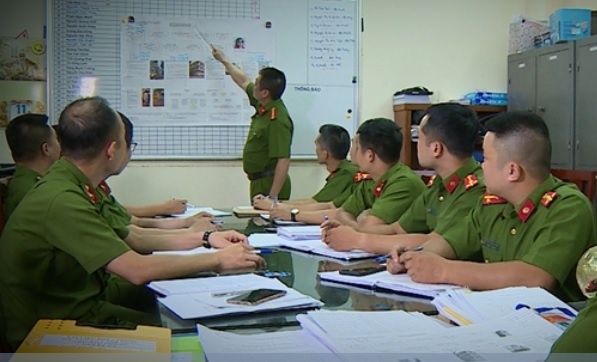 Triet xoa nhom cho vay nang lai qua ung dung dien thoai hinh anh