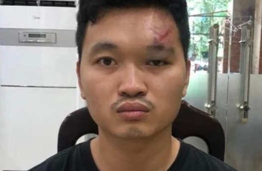 Thanh nien vao chung cu lay hang loat IC xe may hinh anh