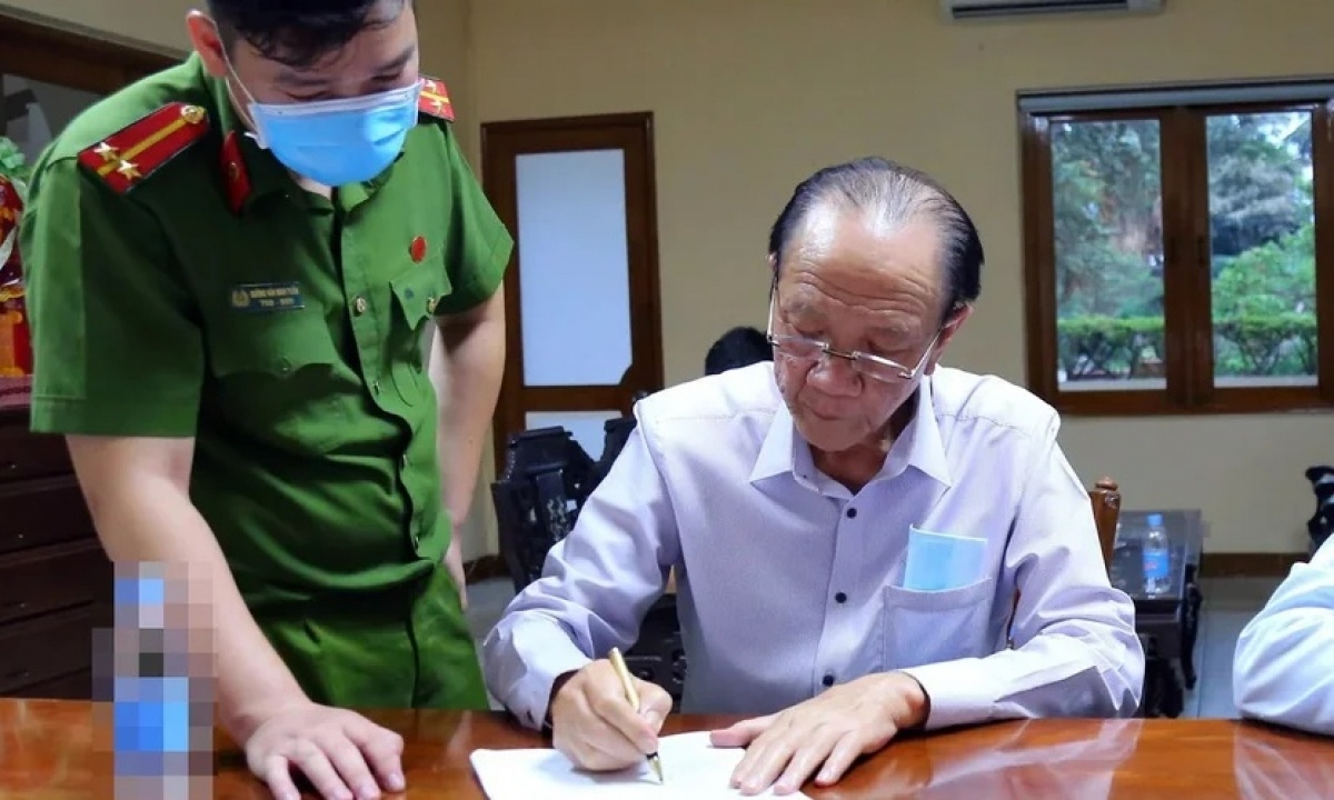 Chieu lien ket pham toi cua cha con ong Nguyen Van Minh hinh anh