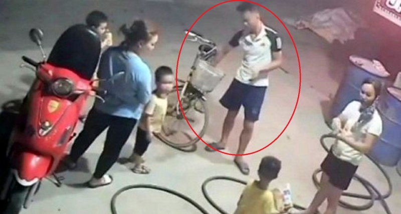 phóng hỏa đốt 2 cây ATM  ảnh 2 phong hoa dot 2 cay ATM anh 2