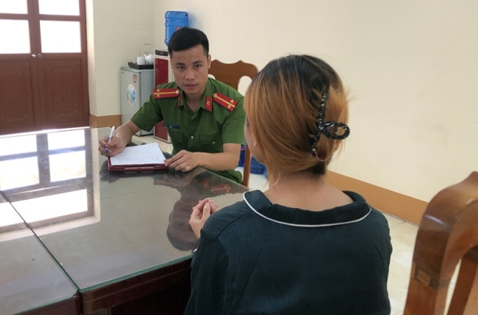 Cuoc giai cuu 2 thieu nu bi ban trong dem hinh anh