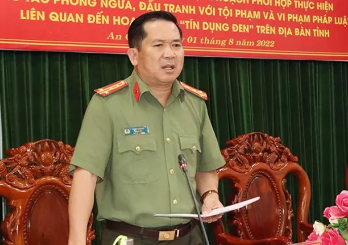 Dai ta Dinh Van Noi chi dao ngan chan tin dung den hinh anh