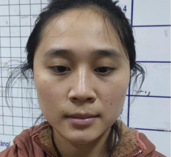 gia mao cong an anh 1