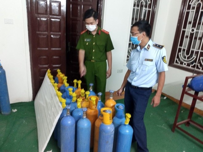 Xu phat dau nau chuyen cung cap 'khi cuoi' cho quan bar o Ha Noi hinh anh