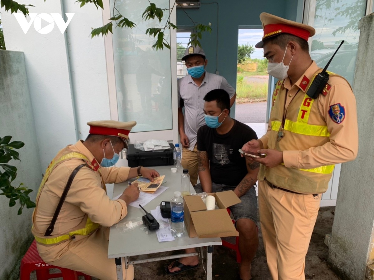 tài xế sử dụng ma túy ảnh 1 tai xe su dung ma tuy anh 1