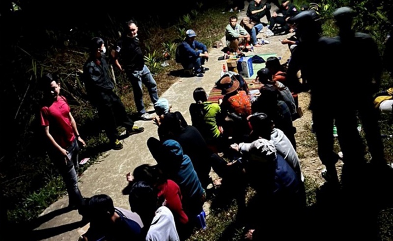 Triet pha song bac chi danh ve dem va co canh gioi hinh anh