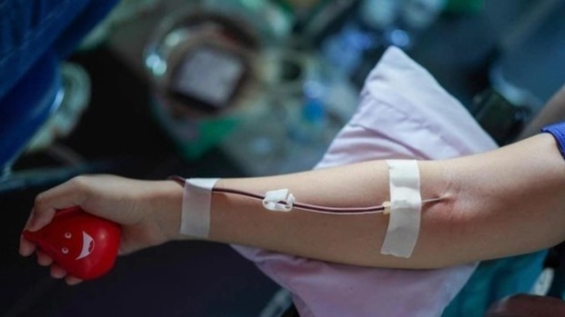 Khoi to bi can ‘lam tien’ tu viec hien mau tinh nguyen hinh anh