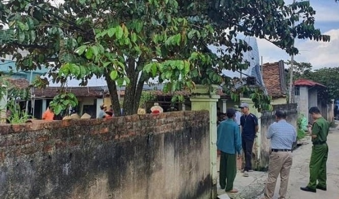 Vac dao truy sat mo, chem trong thuong chi gai hinh anh