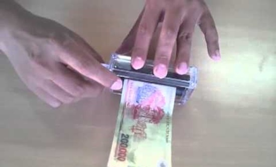 Ngam qua dang khong dam bao cong an vi ham xai tien gia hinh anh