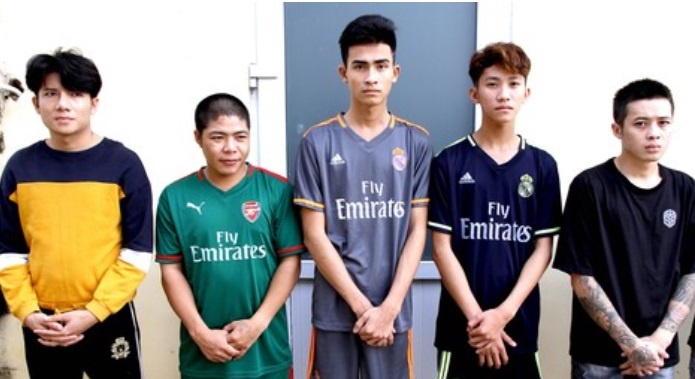 hai nhom hon chien anh 2