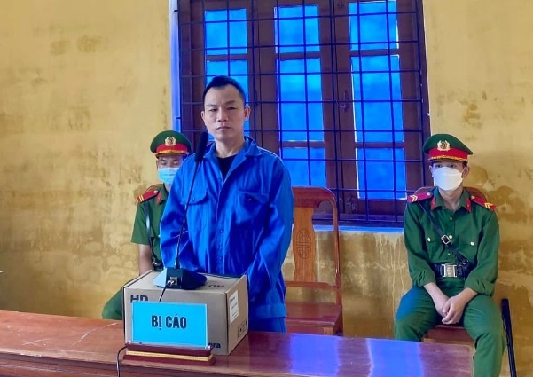 khoét tường trốn trại ảnh 2 khoet tuong tron trai anh 2