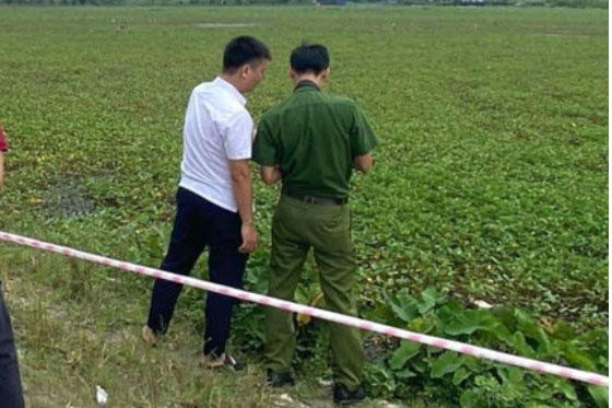 Dieu tra vu nguoi dan ong tu vong duoi muong nuoc o Ha Noi hinh anh