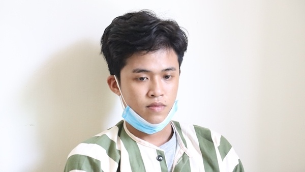 Nhan ban gai tu vong duoi muong nuoc vi niu keo tinh cam bat thanh hinh anh
