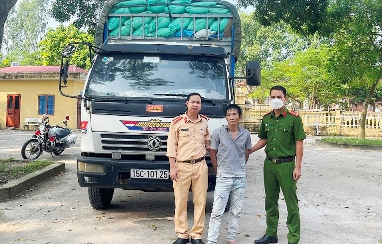 trộm xe tải ảnh 1 trom xe tai anh 1