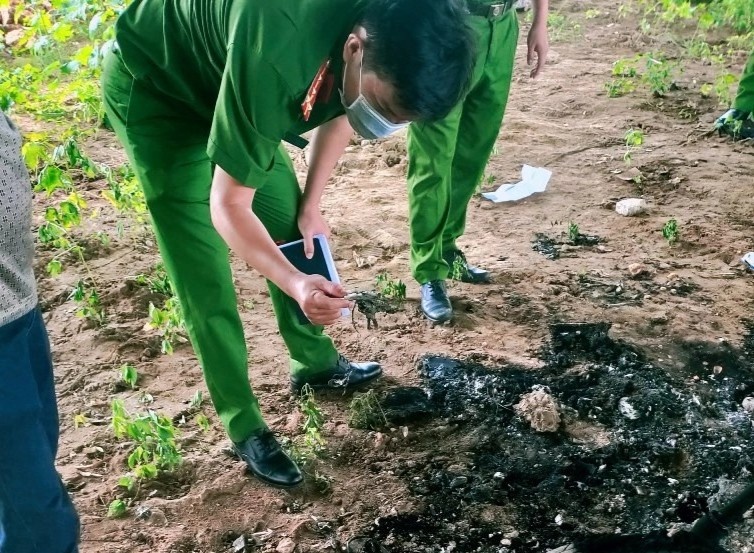 Lam ro 2 thanh nien chet bat thuong trong can nha ton tam hinh anh