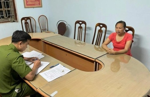 chiem doat tien ty anh 1