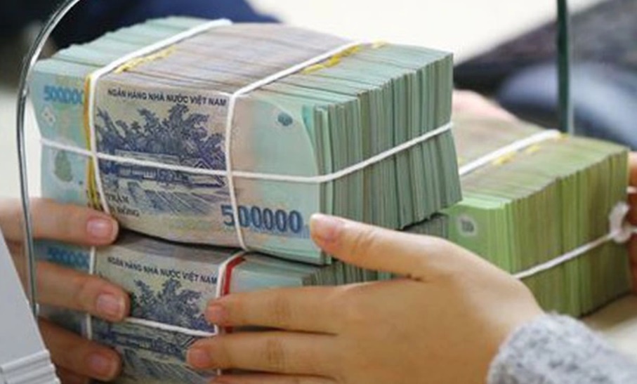Nhieu ngan hang mat tien ty vi nu giao vien lua dao hinh anh