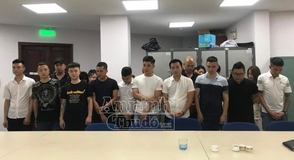 to chuc bay lac anh 1