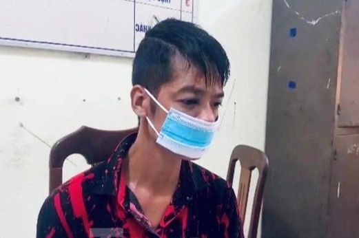 Gay chay nha do do xang dot xe con trai hinh anh